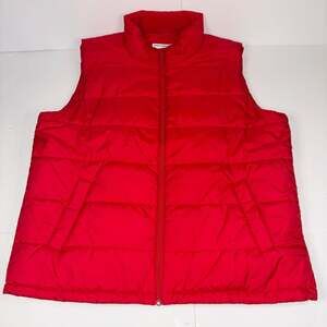 Amazon Essentials Men's Lightweight Full-Zip Insulated Puffer Vest in Red XL